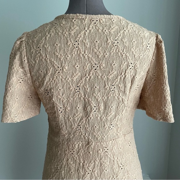 short sleeved Button-Down eyelet midi Dress - Picture 5 of 7